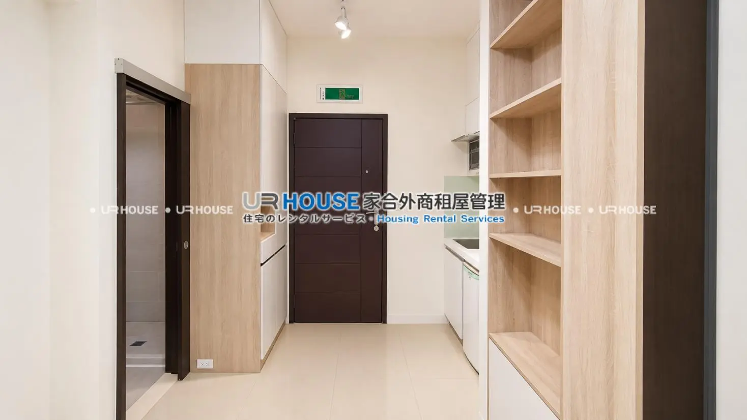 Studio apartment for rent in Shilin District, Taipei City | NT$ 33 000 | 8 ping slide 2