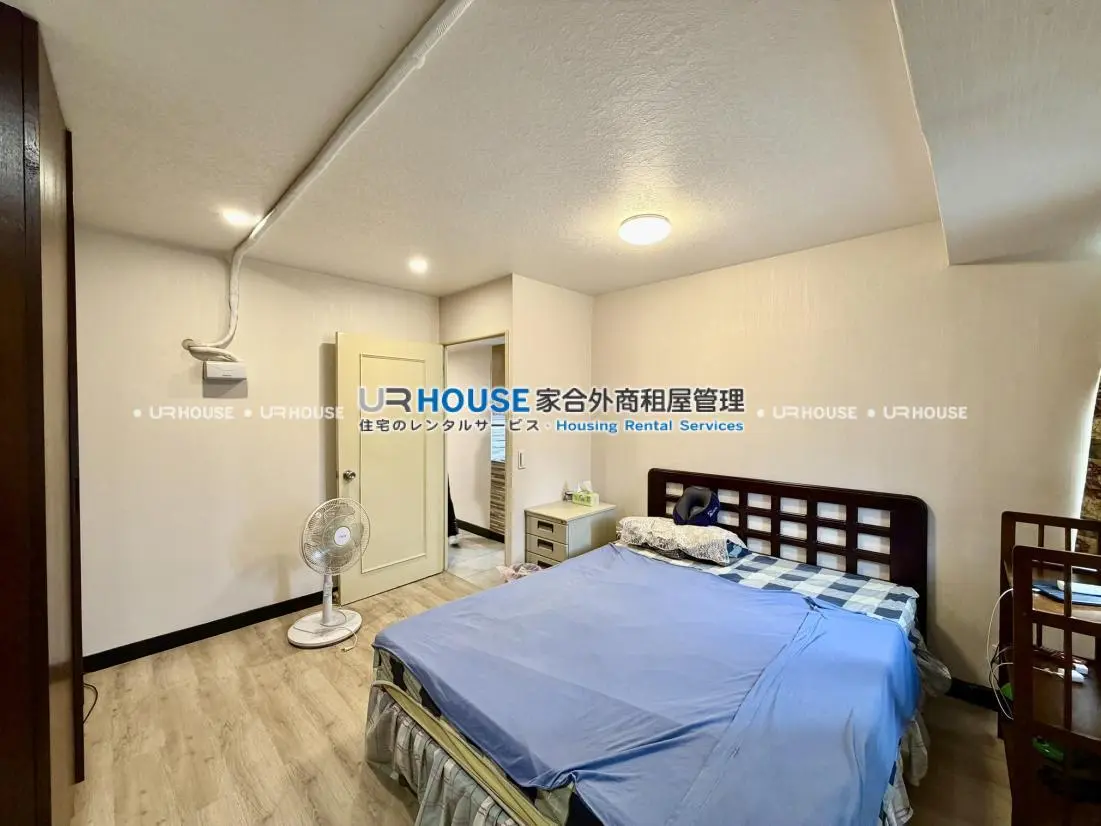 1 room apartment for rent in Daan District, Taipei City | NT$ 38 000 | 13 ping slide 3