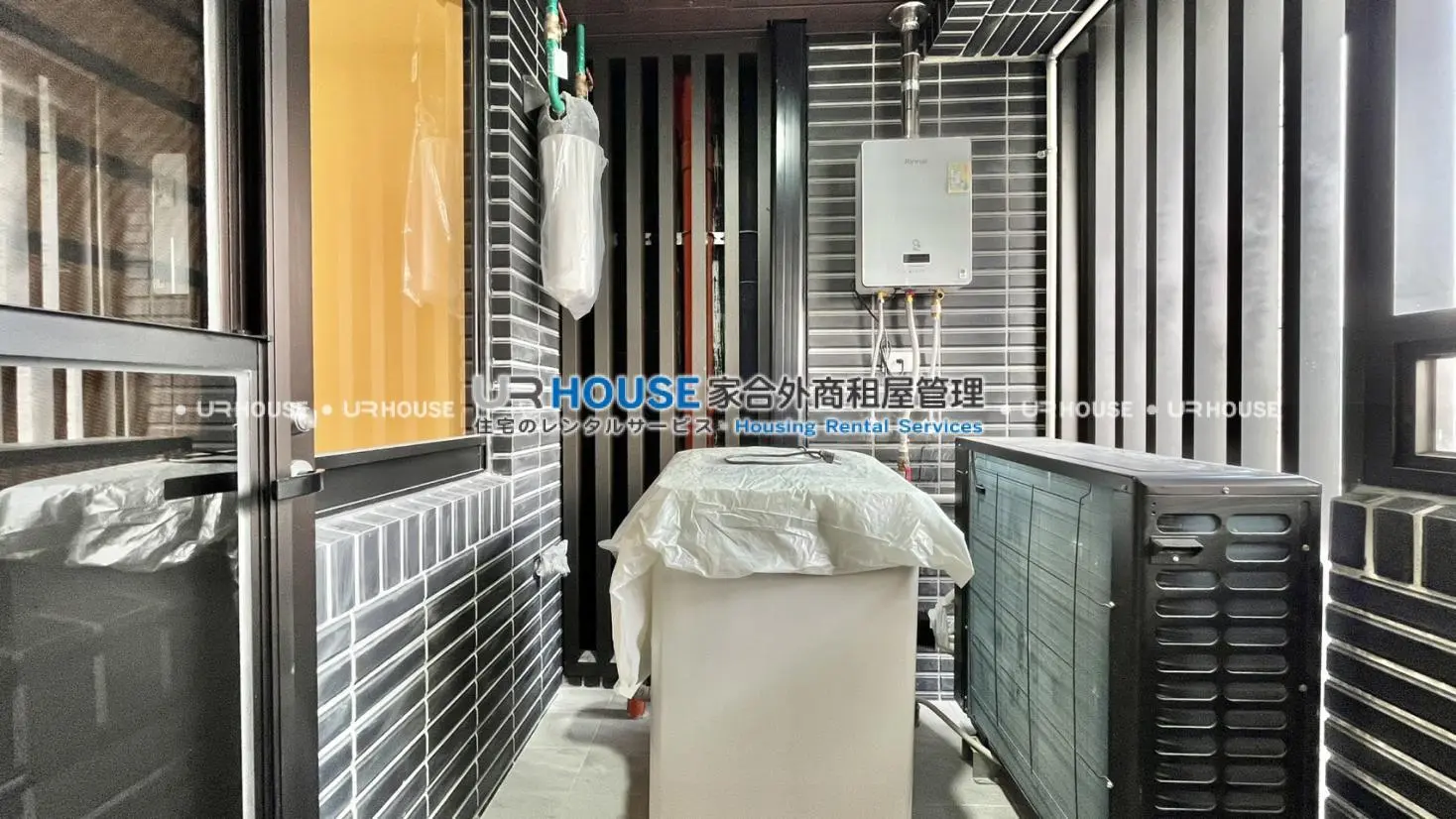 2 bedrooms apartment for rent in Nangang District, Taipei City | NT$ 63 000 | 18 ping slide 9