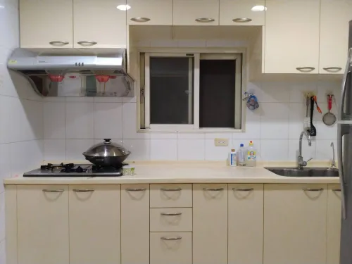 分租套房、雅房 出租 TWD 14 200 - 基隆路二段 - 3 房