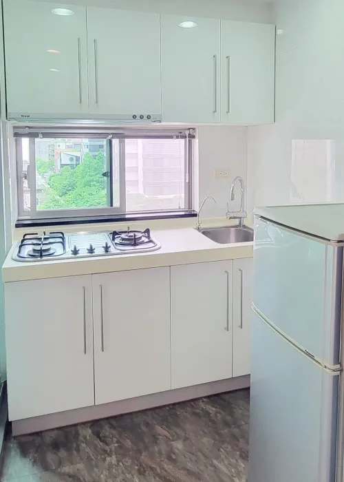 公寓 出租 TWD 39 500 - 信義路五段 - 1 房