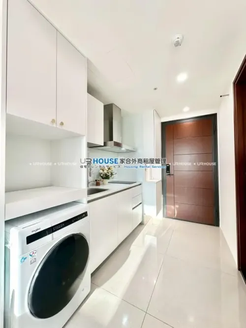 1 room apartment for rent in Wanhua District, Taipei City | NT$ 38 000 | 12 ping slide 4
