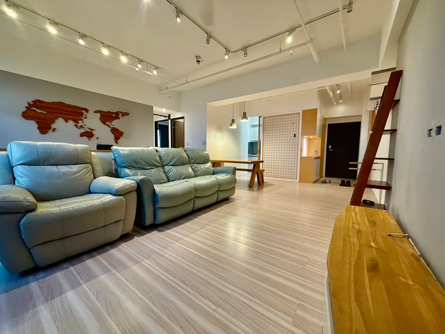 2 bedrooms apartment for sale in Dashe District, Kaohsiung City | NT$ 13 880 000 | 51 ping slide 2