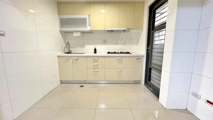 3 bedrooms apartment for rent in Nangang District, Taipei City | NT$ 70 000 | 29 ping slide 2