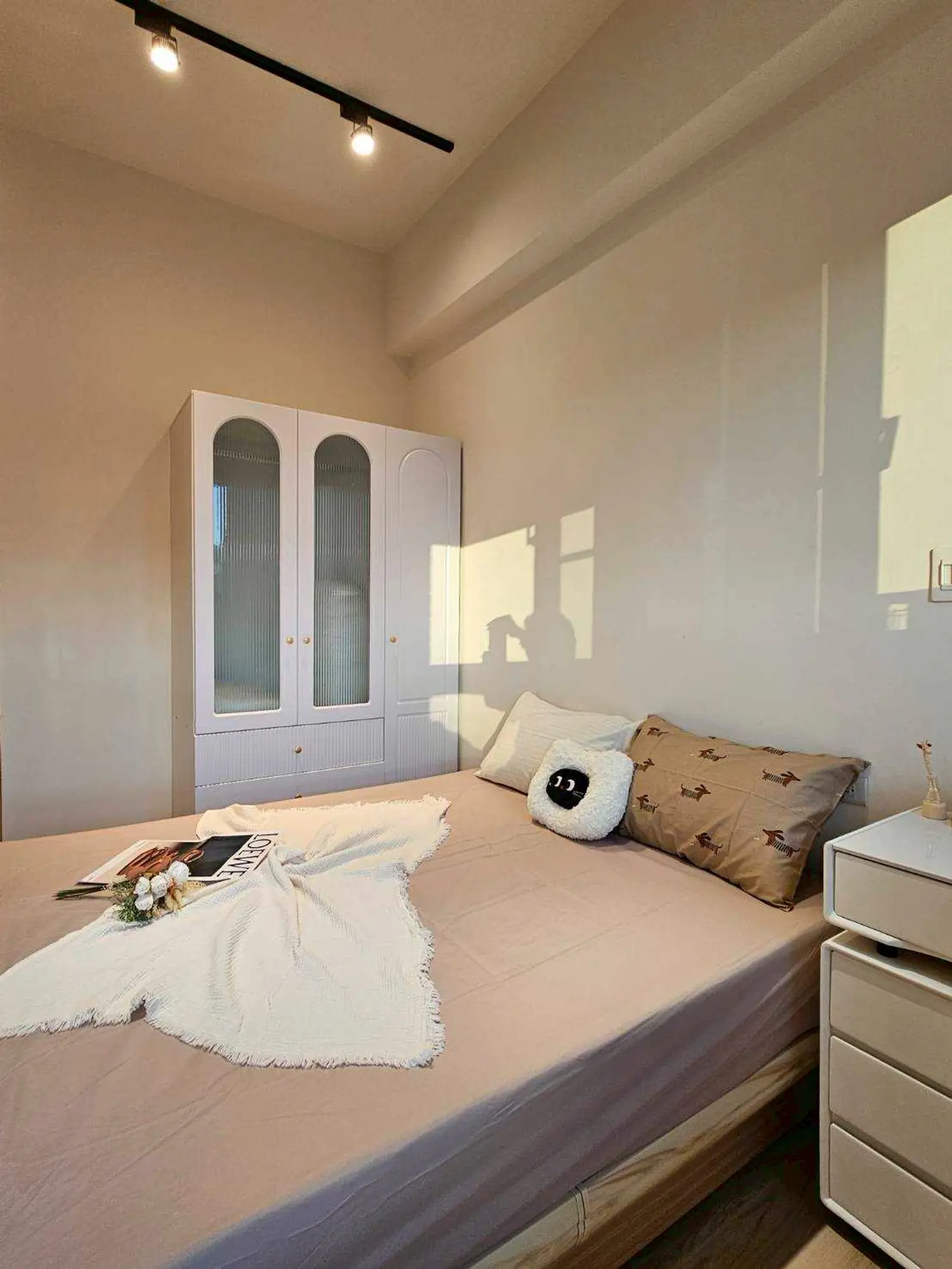 Studio apartment for rent TWD 27 000 - 10 ping - Xindian District,New Taipei City slide 1