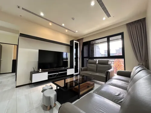 3 bedrooms apartment for rent in Zhongshan District, Taipei City | NT$ 90 000 | 46 ping slide 1