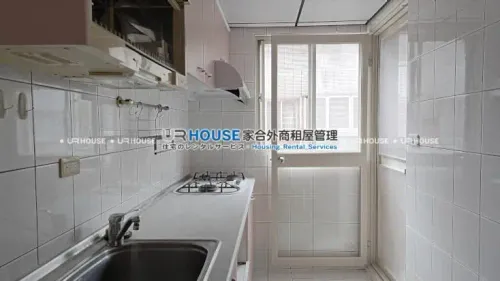 3 bedrooms apartment for rent in Zhongshan District, Taipei City | NT$ 50 000 | 29 ping slide 6