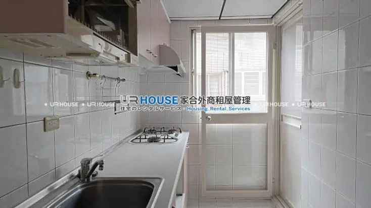 3 bedrooms apartment for rent in Zhongshan District, Taipei City | NT$ 50 000 | 29 ping slide 6