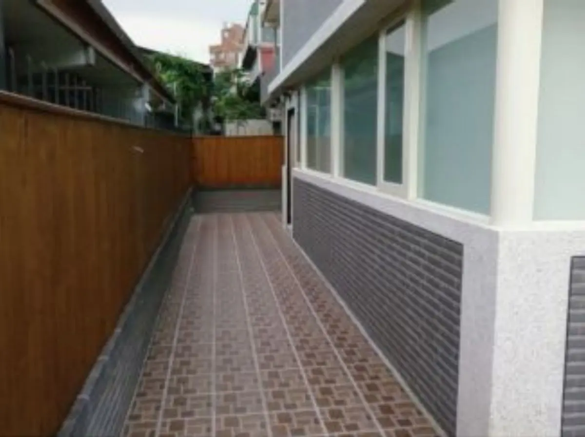 1 room villa for rent in Wenshan District, Taipei City | NT$ 10 000 | 5 ping slide 2