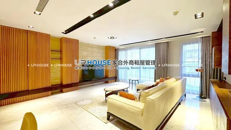 2 bedrooms apartment for rent in Zhongshan District, Taipei City | NT$ 120 000 | 35 ping slide 1