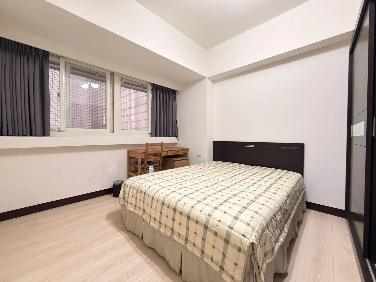2 bedrooms apartment for rent in Daan District, Taipei City | NT$ 49 000 | 16 ping slide 1