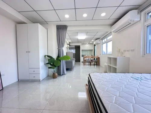 Room for rent in Taipei City, Daan District | NT$ 38 800 | 12 ping slide 2