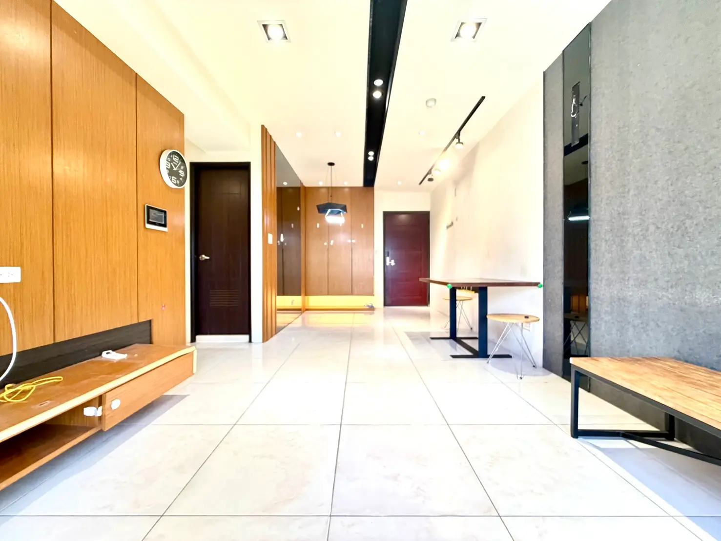 3 bedrooms apartment for rent in Sanmin District, Kaohsiung City | NT$ 26 000 | 23 ping slide 1