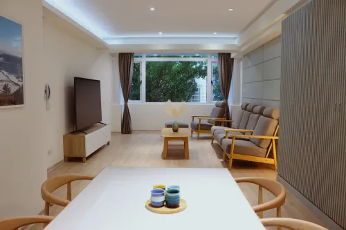 3 bedrooms apartment for rent in Daan District, Taipei City | NT$ 170 640 | 37 ping slide 1