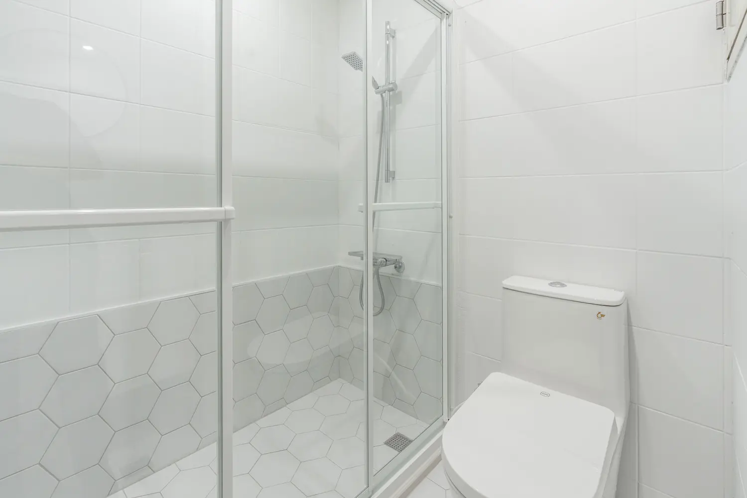 2 bedrooms apartment for rent in Xinyi District, Taipei City | NT$ 126 860 | 29 ping slide 17