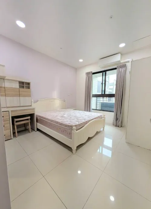 3 bedrooms apartment for rent in Nanzih District, Kaohsiung City | NT$ 28 000 | 21 ping slide 1