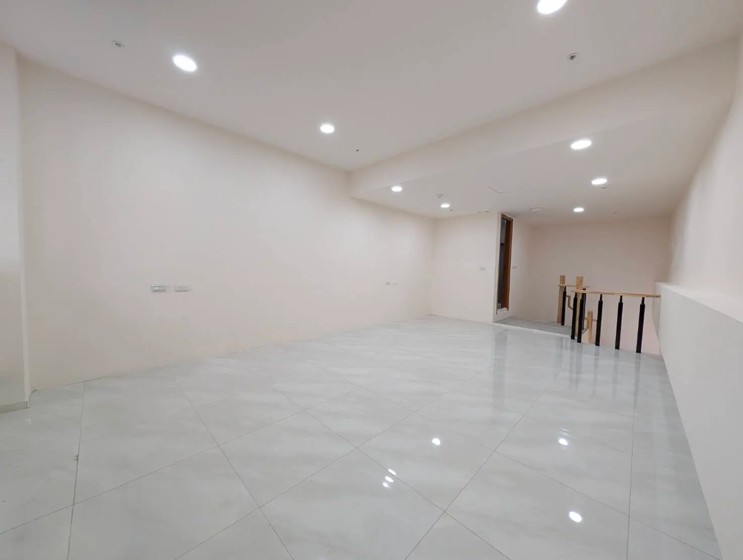 Shop / Retail for rent in Lingya District, Kaohsiung City | NT$ 31 000 | 12 ping slide 9