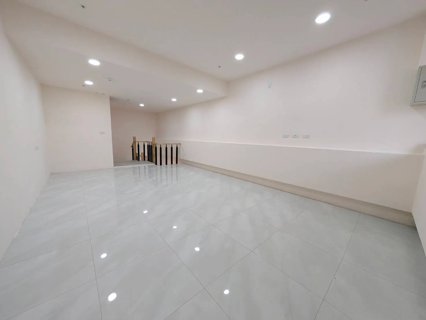 Shop / Retail for rent in Lingya District, Kaohsiung City | NT$ 31 000 | 12 ping slide 10