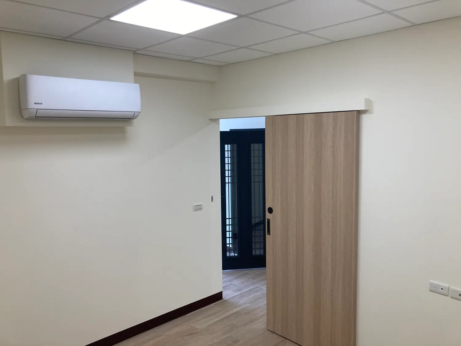 4 bedrooms townhouse for sale in Sanxia District, New Taipei City | NT$ 13 900 000 | 34 ping slide 3