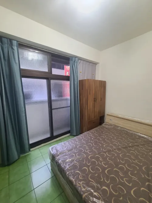 Private room for rent TWD 5 000 -  - 1 room