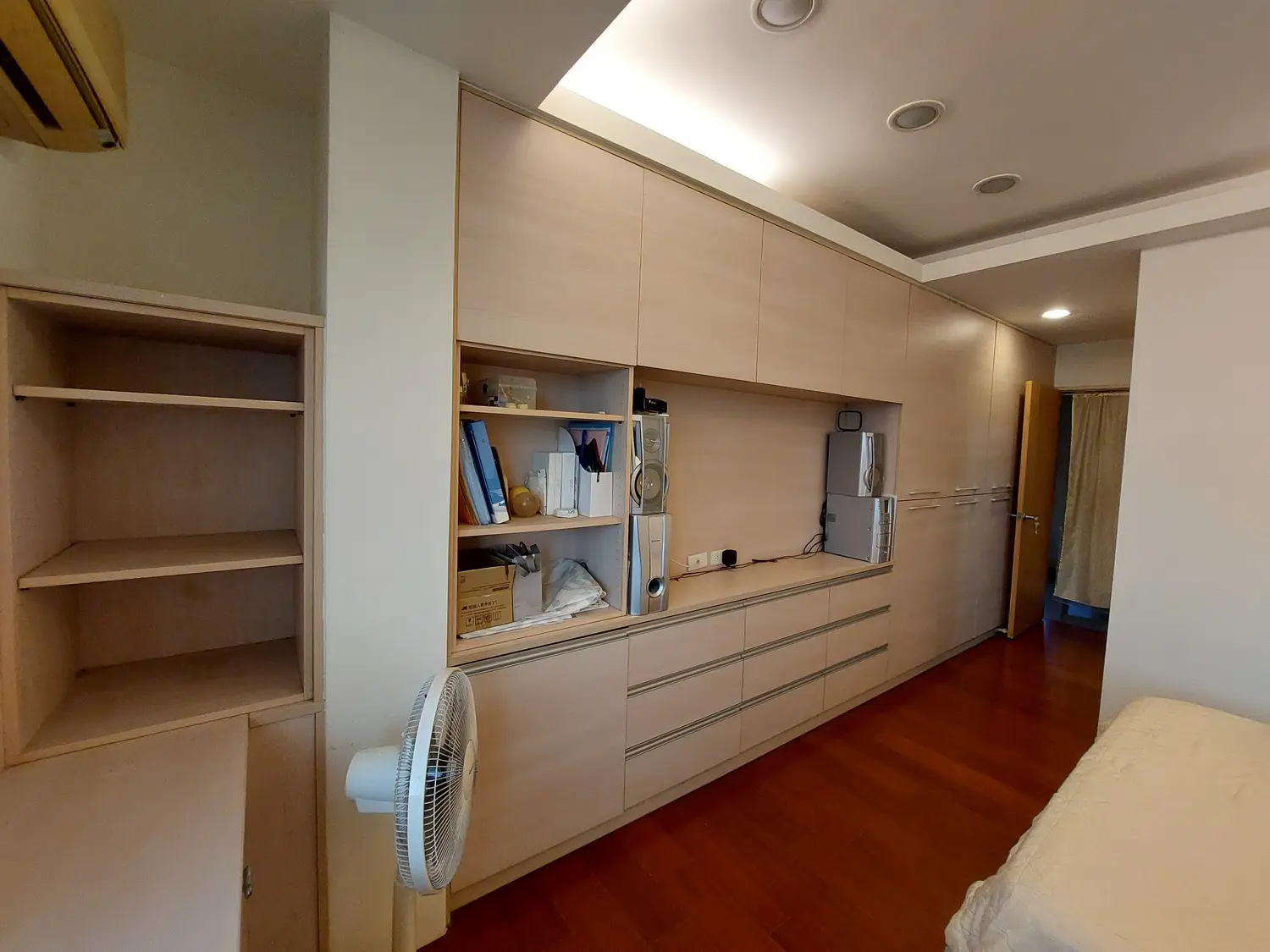 3 bedrooms apartment for rent in Songshan District, Taipei City | NT$ 49 000 | 34 ping slide 1