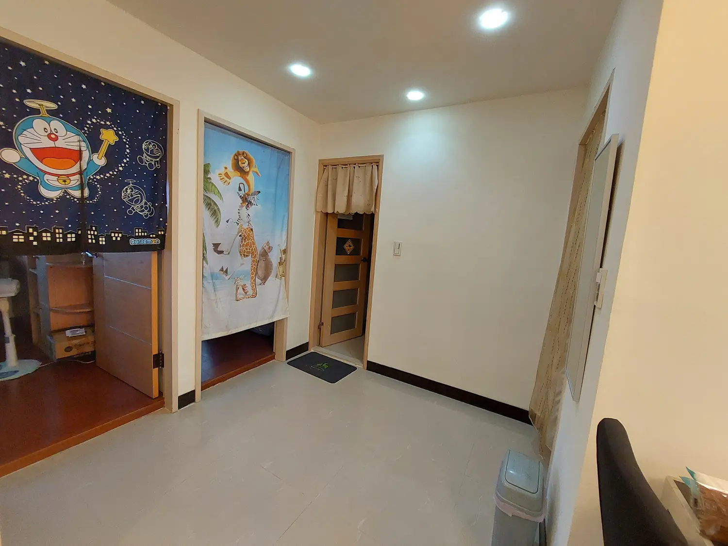 3 bedrooms apartment for rent in Songshan District, Taipei City | NT$ 49 000 | 34 ping slide 8