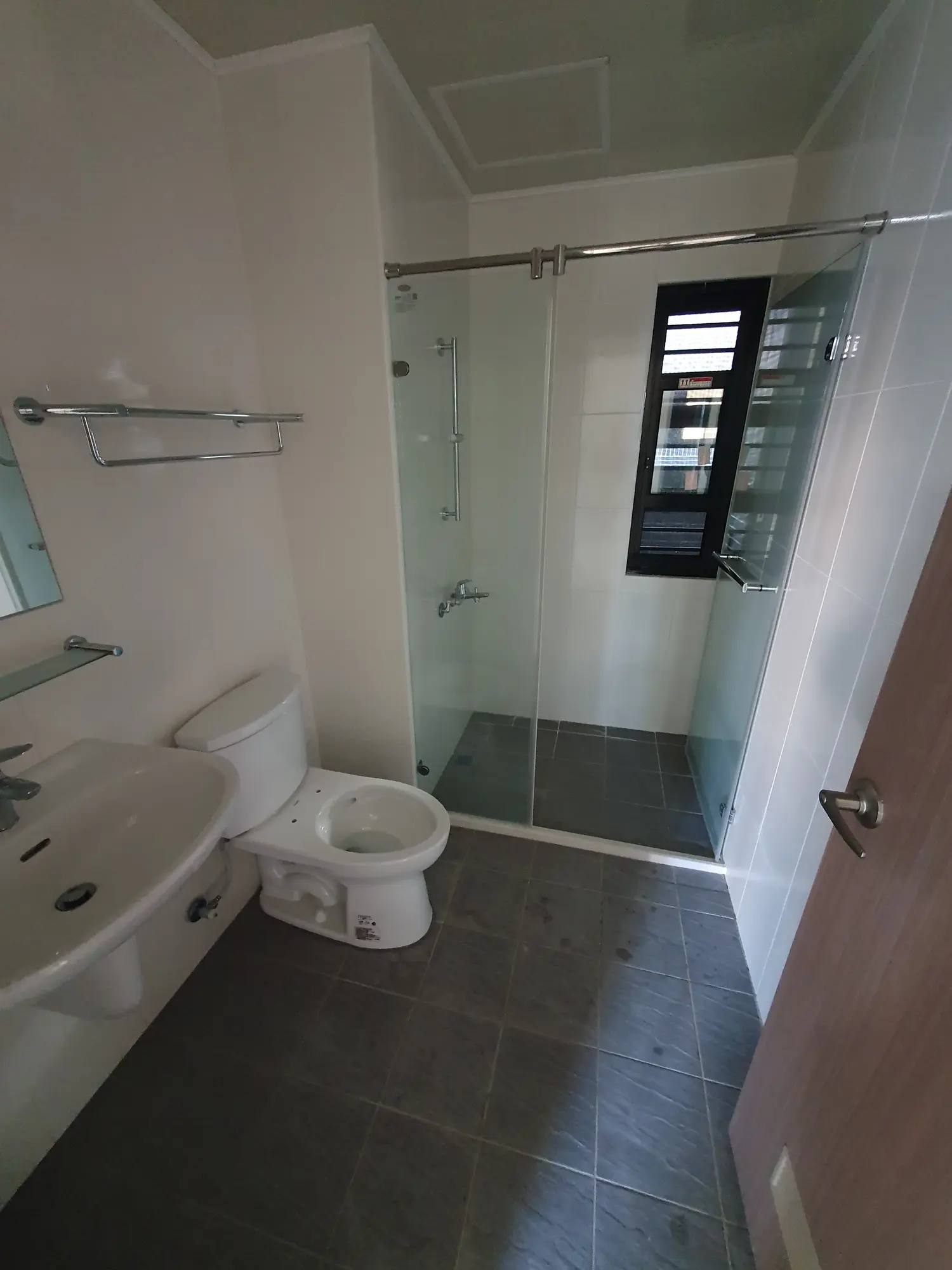 3 bedrooms apartment for rent in Yongkang District, Tainan City | NT$ 36 000 | 25 ping slide 12
