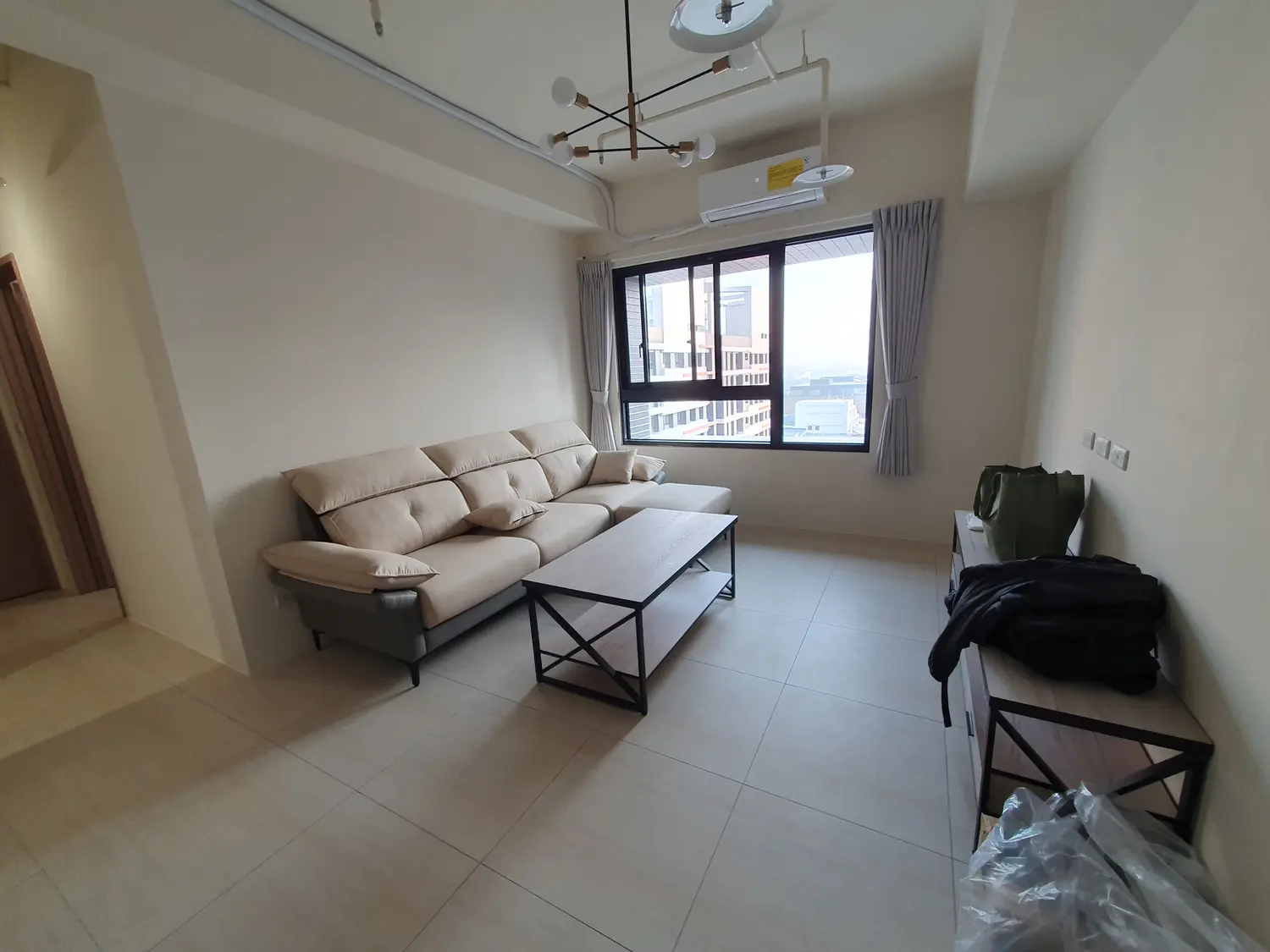 3 bedrooms apartment for rent in Yongkang District, Tainan City | NT$ 36 000 | 25 ping slide 0