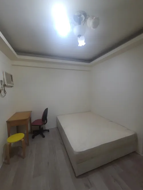 分租套房、雅房 出租 TWD 8 000 - 文華路162巷 - 1 房