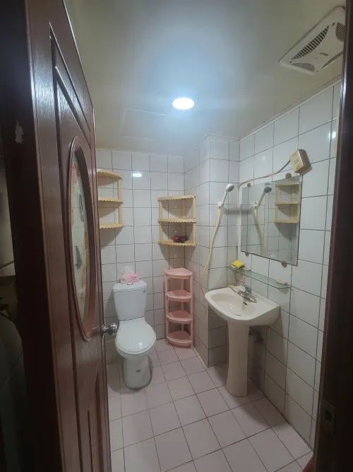 分租套房、雅房 出租 TWD 8 000 - 文華路162巷 - 1 房