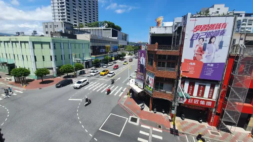 Townhouse for rent TWD 50 000 - Zhongshan Rd - 1 room
