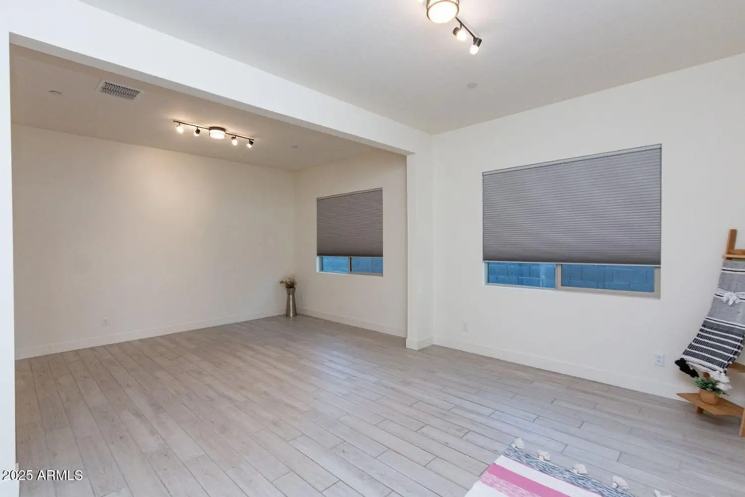 3 房 亞利桑那, 皮奧里亞獨棟住宅出售 | US$ 699 900 | 74 坪 slide 6