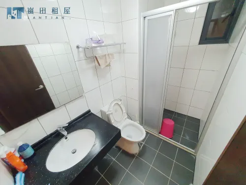 Apartment for rent TWD 26 000 - Huantai E Rd - 3 bedrooms
