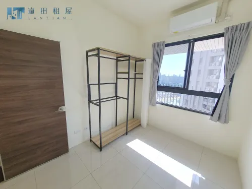 Apartment for rent TWD 28 000 - Section 2, Hanxi West Road - 3 bedrooms