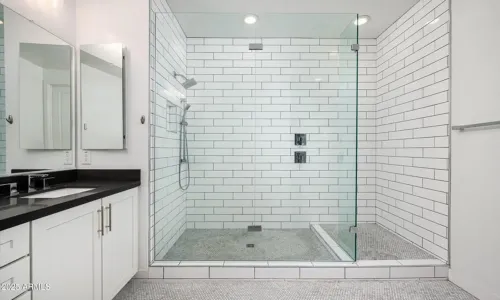 3 房 鳳凰城, 亞利桑那獨棟住宅出售 | US$ 739 900 | 70 坪 slide 16