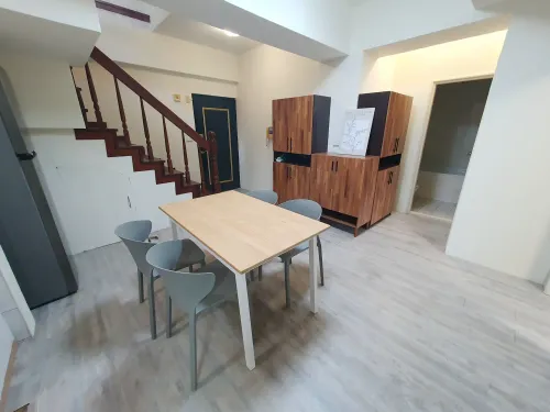 分租套房、雅房 出租 TWD 8 800 - 台灣大道三段729巷 - 5 房