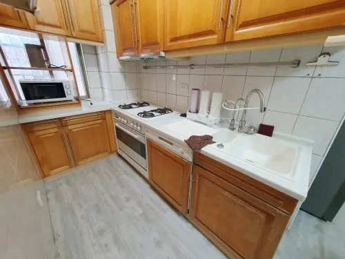 分租套房、雅房 出租 TWD 8 800 - 台灣大道三段729巷 - 5 房