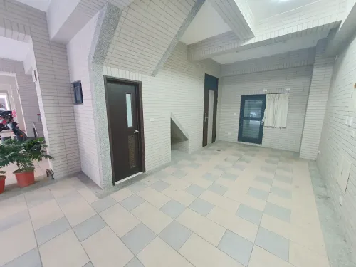 透天厝 出租 TWD 45 000 - 太順二街 - 6 房