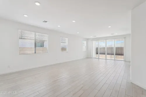 3 房 亞利桑那, 皮奧里亞獨棟住宅出售 | US$ 599 990 | 56 坪 slide 4