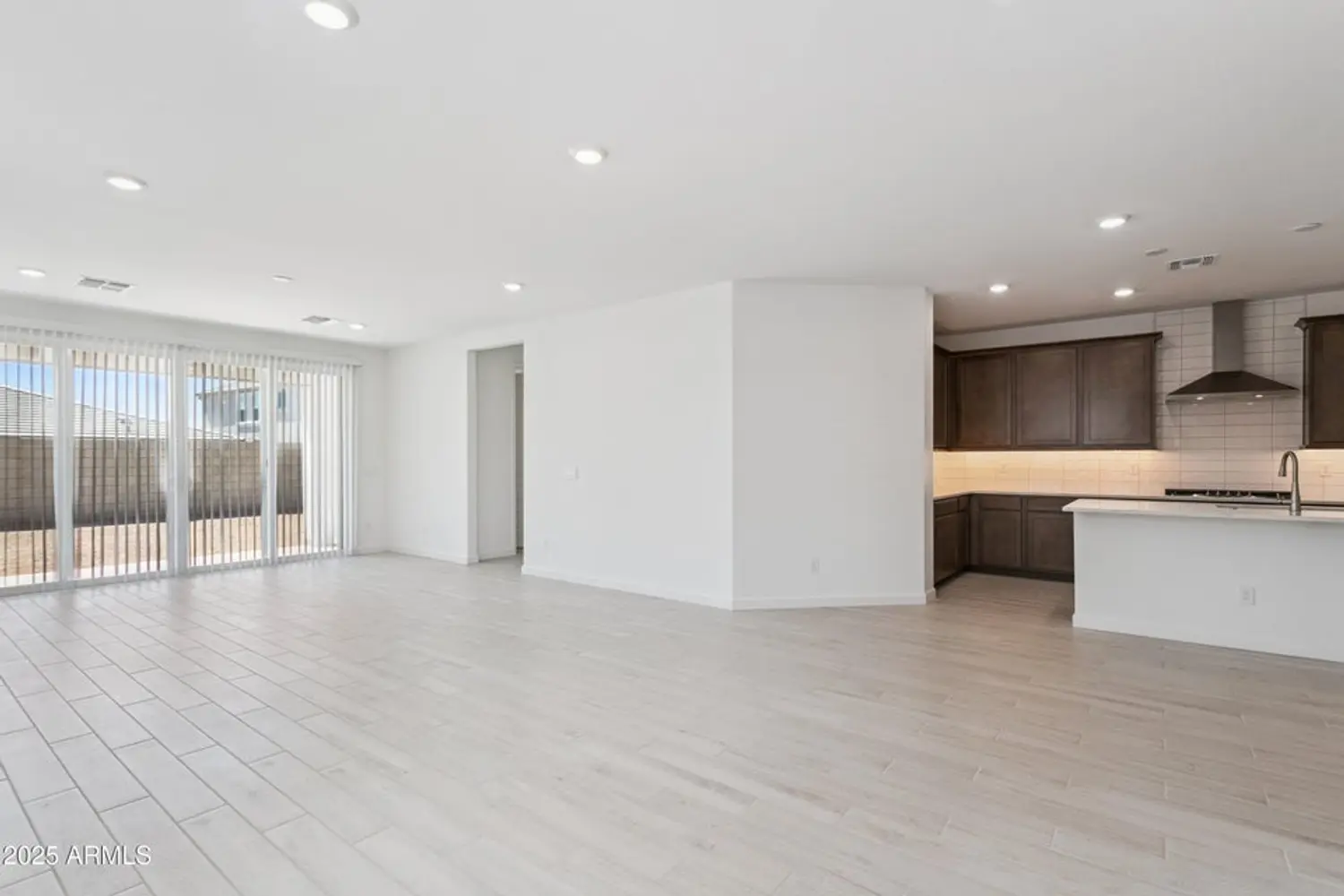 3 房 亞利桑那, 皮奧里亞獨棟住宅出售 | US$ 599 990 | 56 坪 slide 2