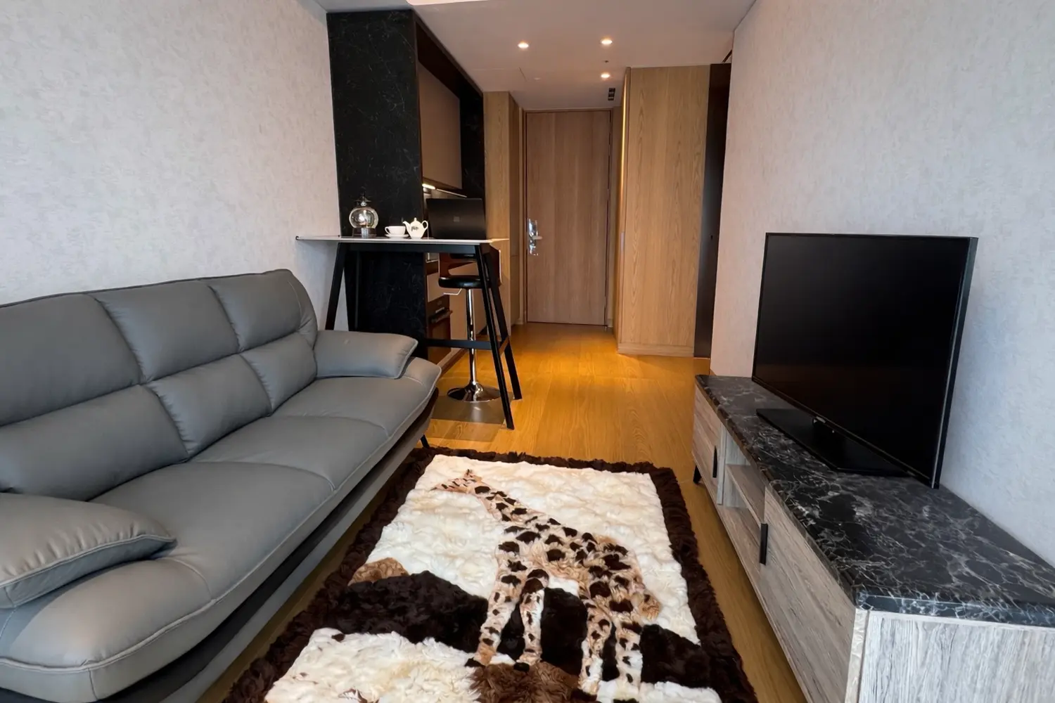 1 room apartment for rent in Songshan District, Taipei City | TWD 80 000 | 14 ping slide 2