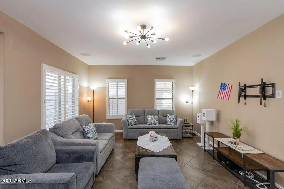 3 房 鳳凰城, 亞利桑那獨棟住宅出售 | US$ 450 000 | 47 坪 slide 1