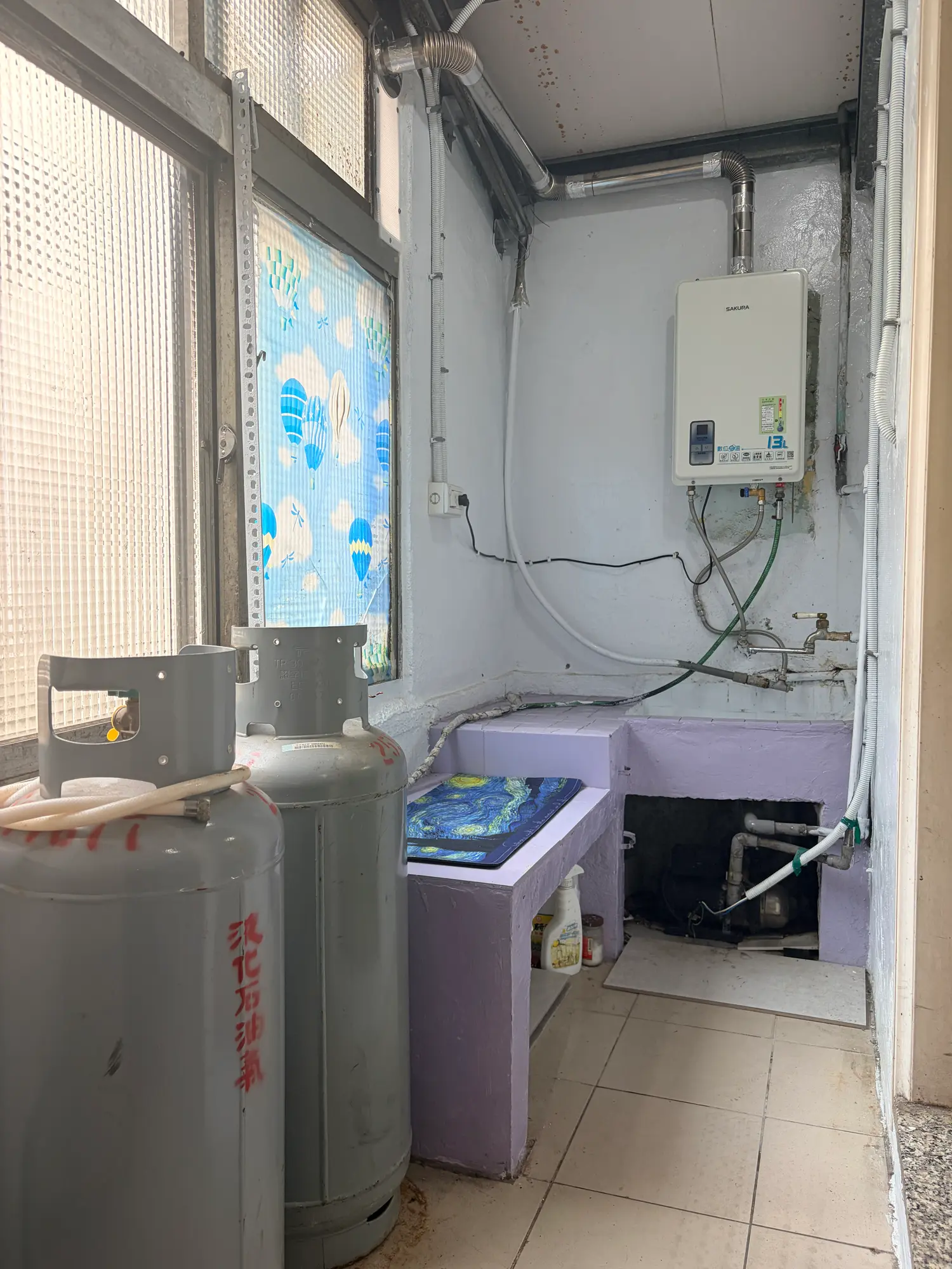 2 bedrooms apartment for rent in Datong District, Taipei City | NT$ 25 000 | 17 ping slide 4
