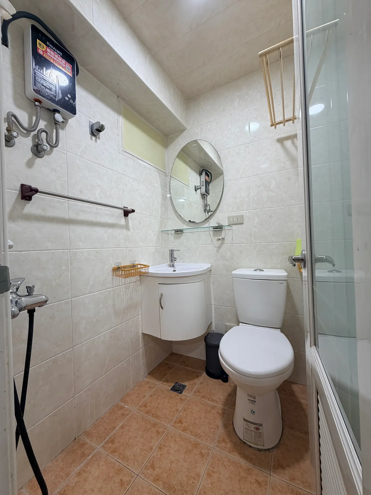 1 room apartment for rent in Zhongshan District, Taipei City | NT$ 30 800 | 8 ping slide 5
