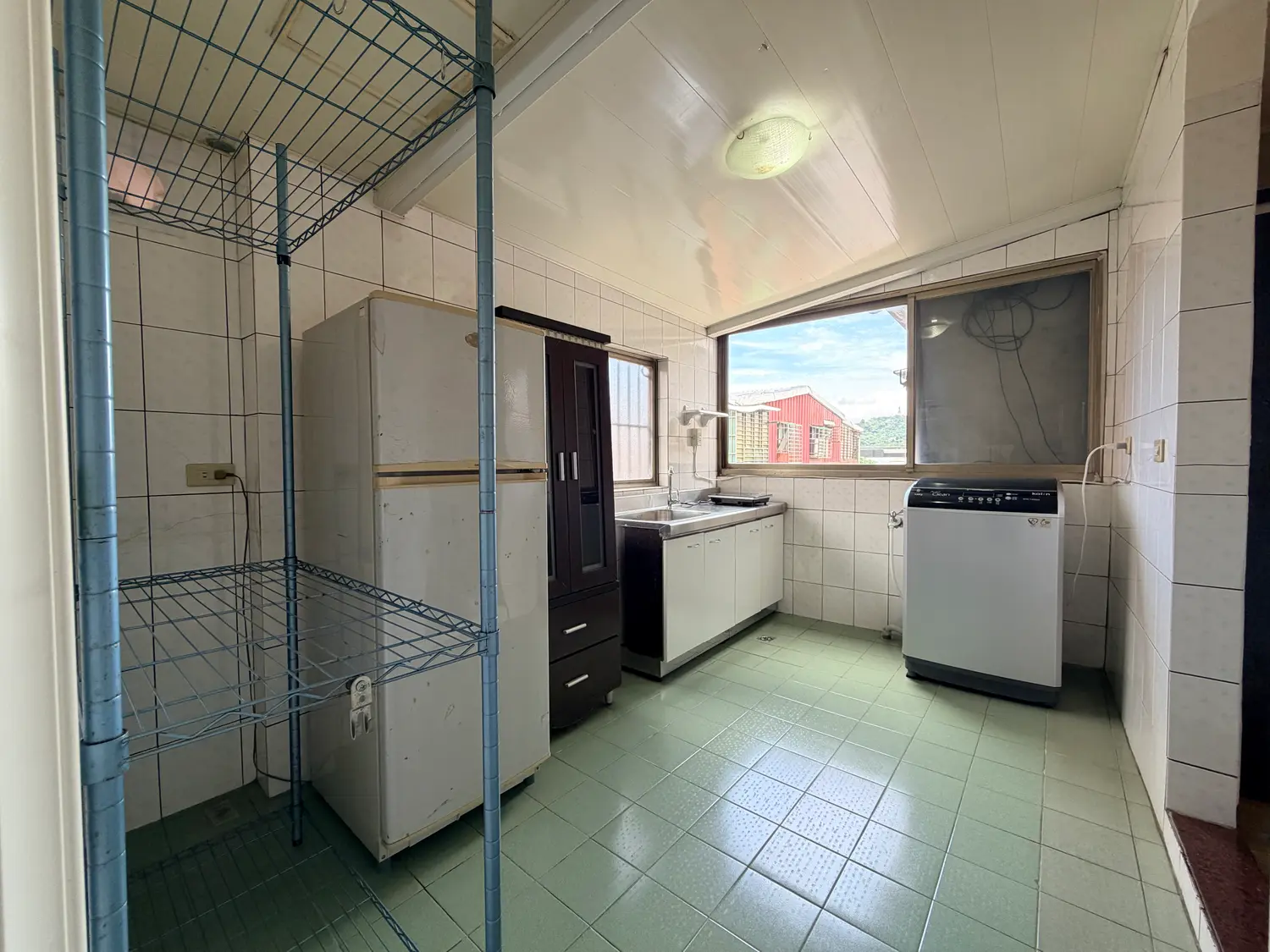 2 bedrooms apartment for rent in Zhongshan District, Taipei City | NT$ 27 800 | 27 ping slide 12