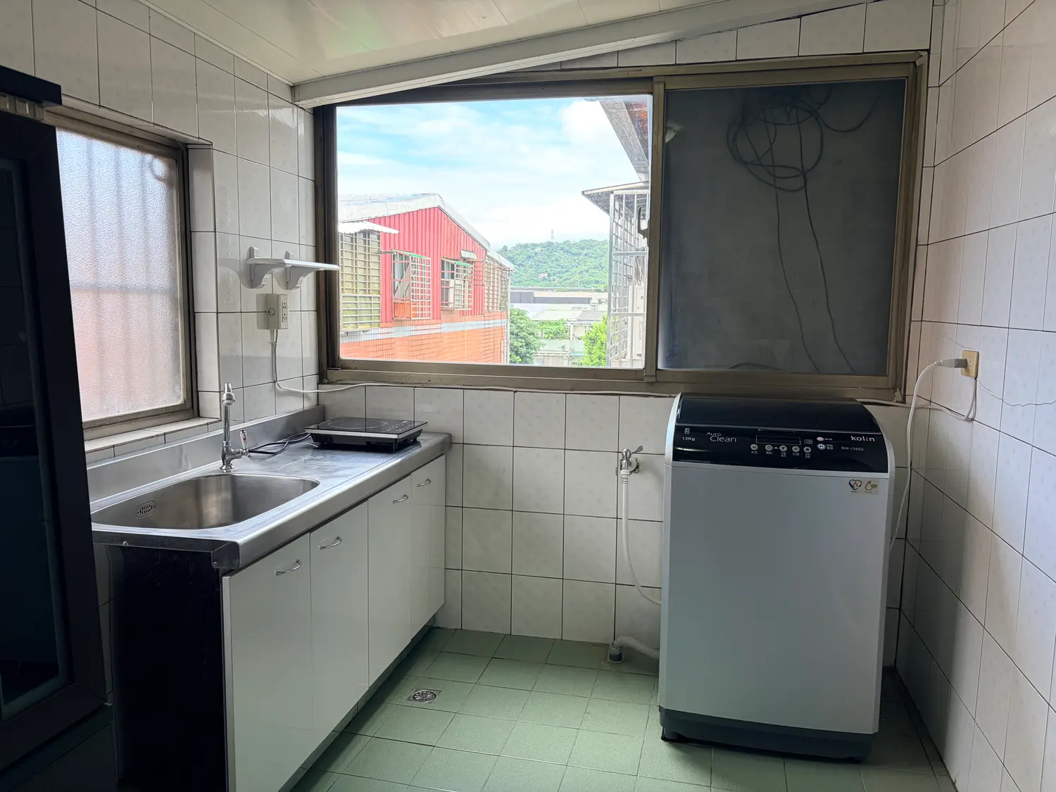 2 bedrooms apartment for rent in Zhongshan District, Taipei City | NT$ 27 800 | 27 ping slide 13
