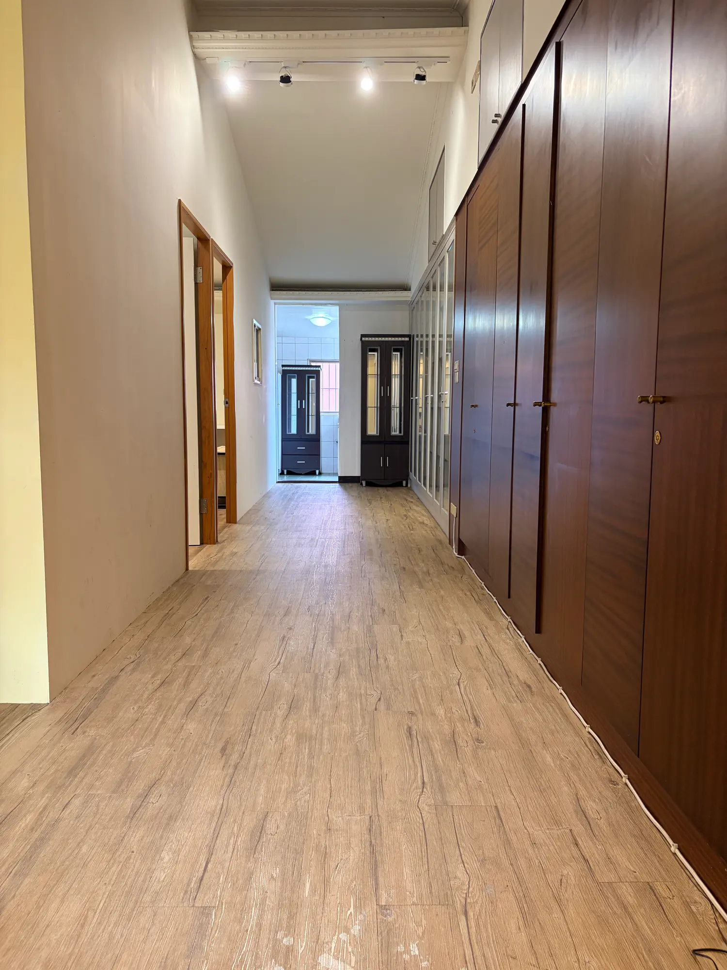 2 bedrooms apartment for rent in Zhongshan District, Taipei City | NT$ 27 800 | 27 ping slide 3