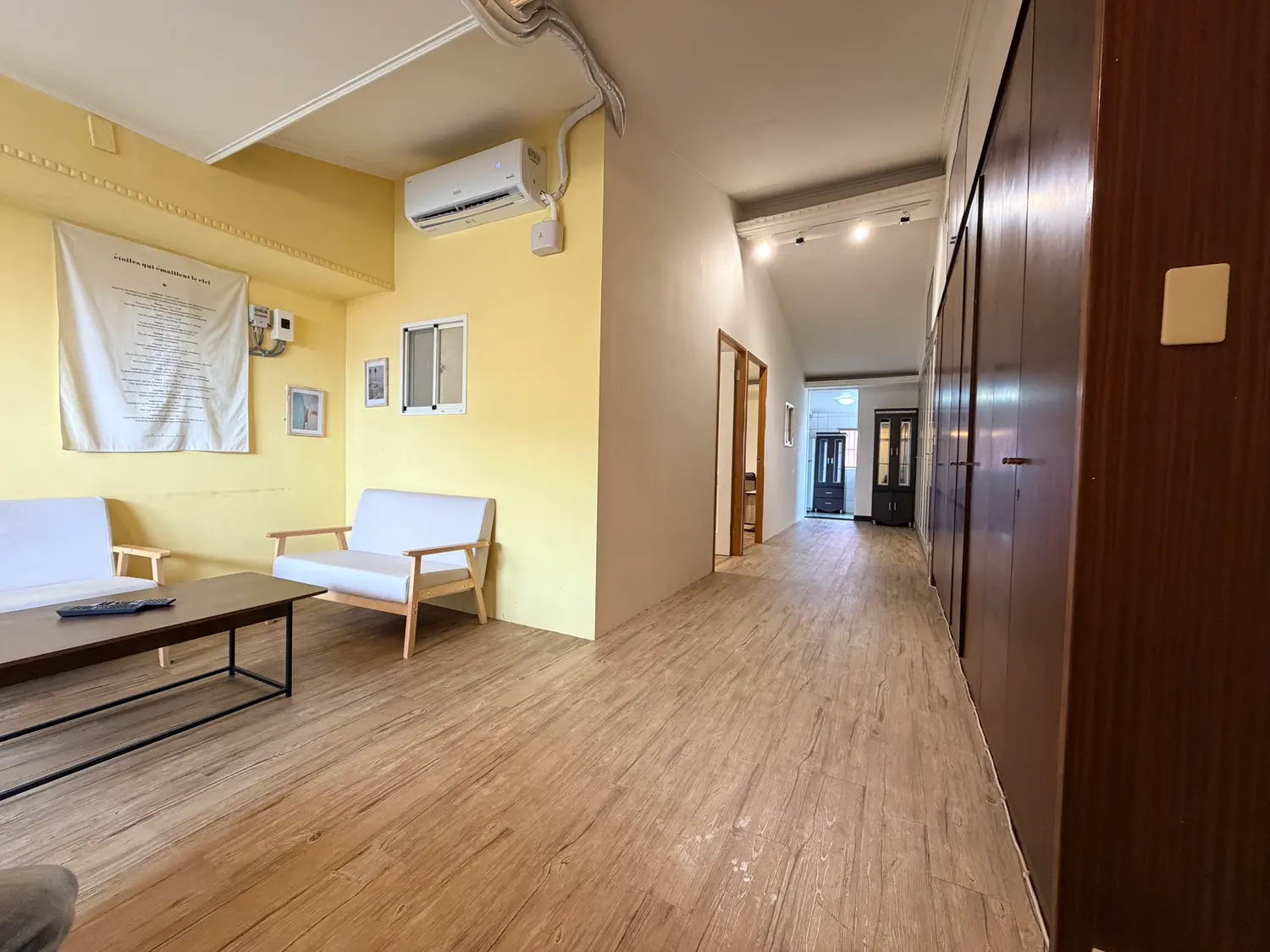 2 bedrooms apartment for rent in Zhongshan District, Taipei City | NT$ 27 800 | 27 ping slide 0