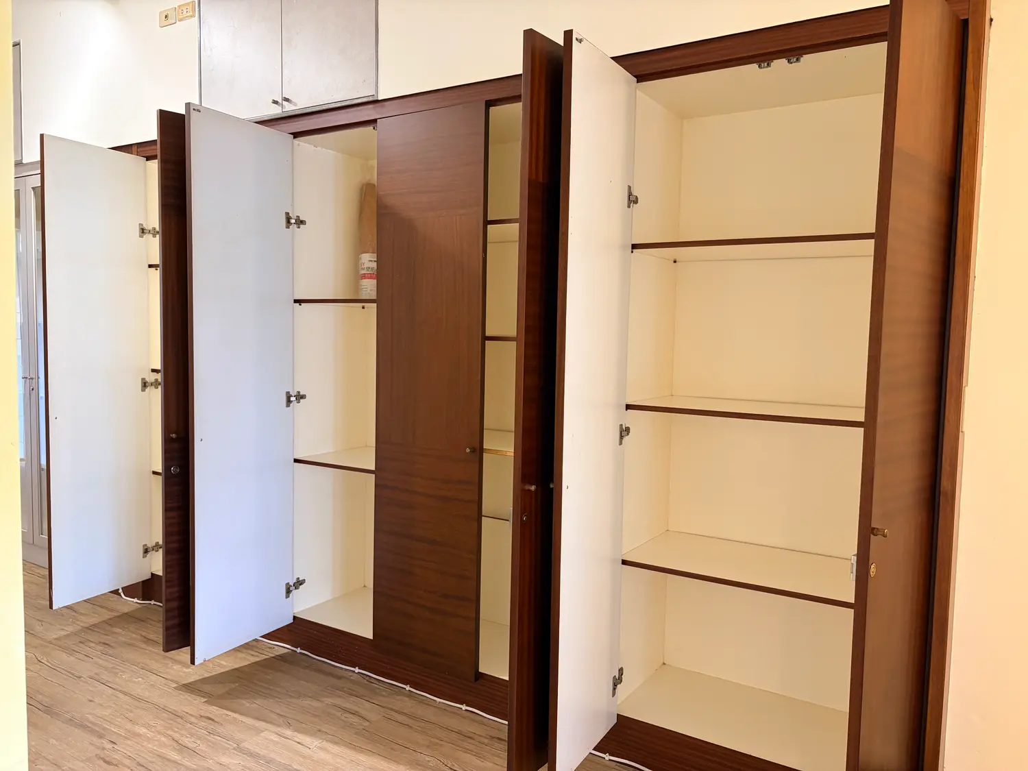 2 bedrooms apartment for rent in Zhongshan District, Taipei City | NT$ 27 800 | 27 ping slide 14