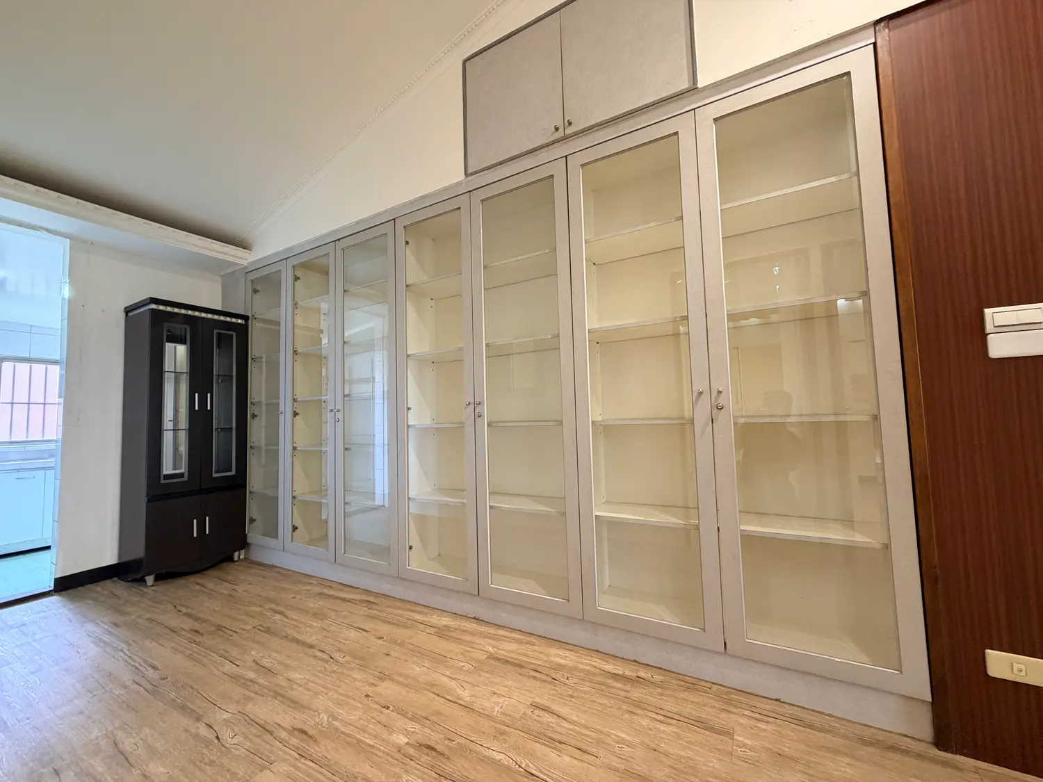 2 bedrooms apartment for rent in Zhongshan District, Taipei City | NT$ 27 800 | 27 ping slide 15